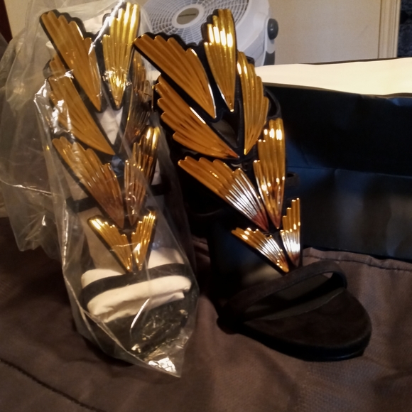 Designer GIUSEPPE ZANOTTI stellato - Picture 1 of 4